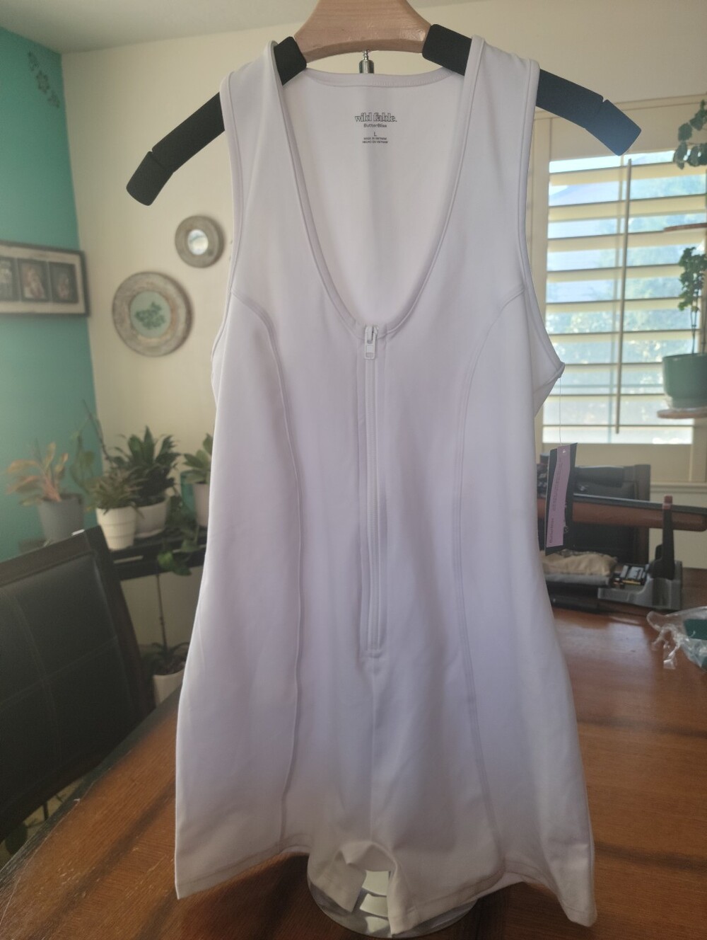 Wild fable White Sleeveless Zip-Front Active Romperd